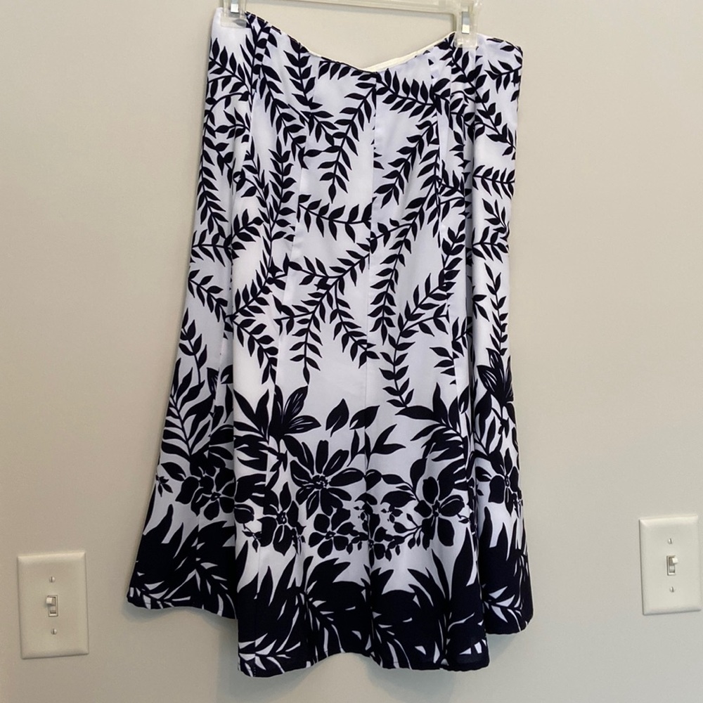 A line skirt